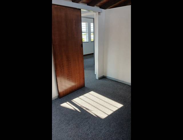 Business property to rent in RANDPARK RIDGE